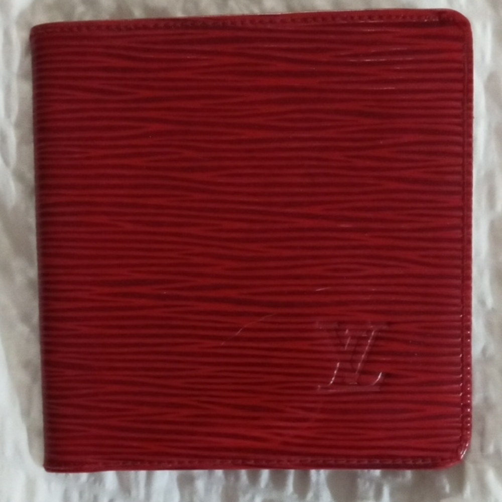 Louis Vuitton Scarlet Textured Wallet